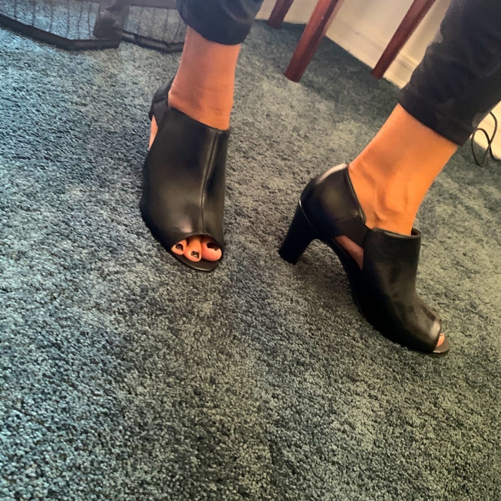Black heels